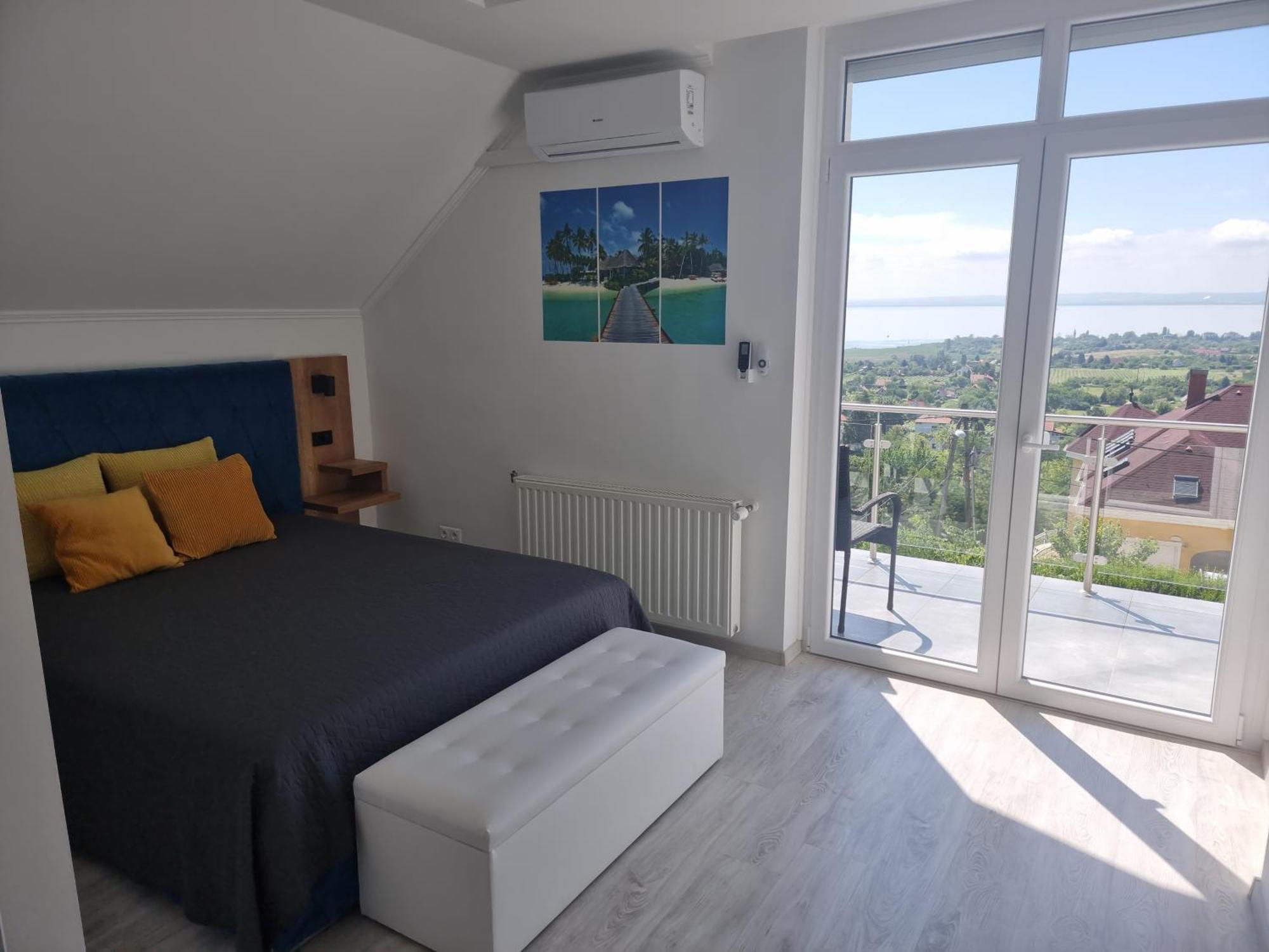 Lakeview Apartment